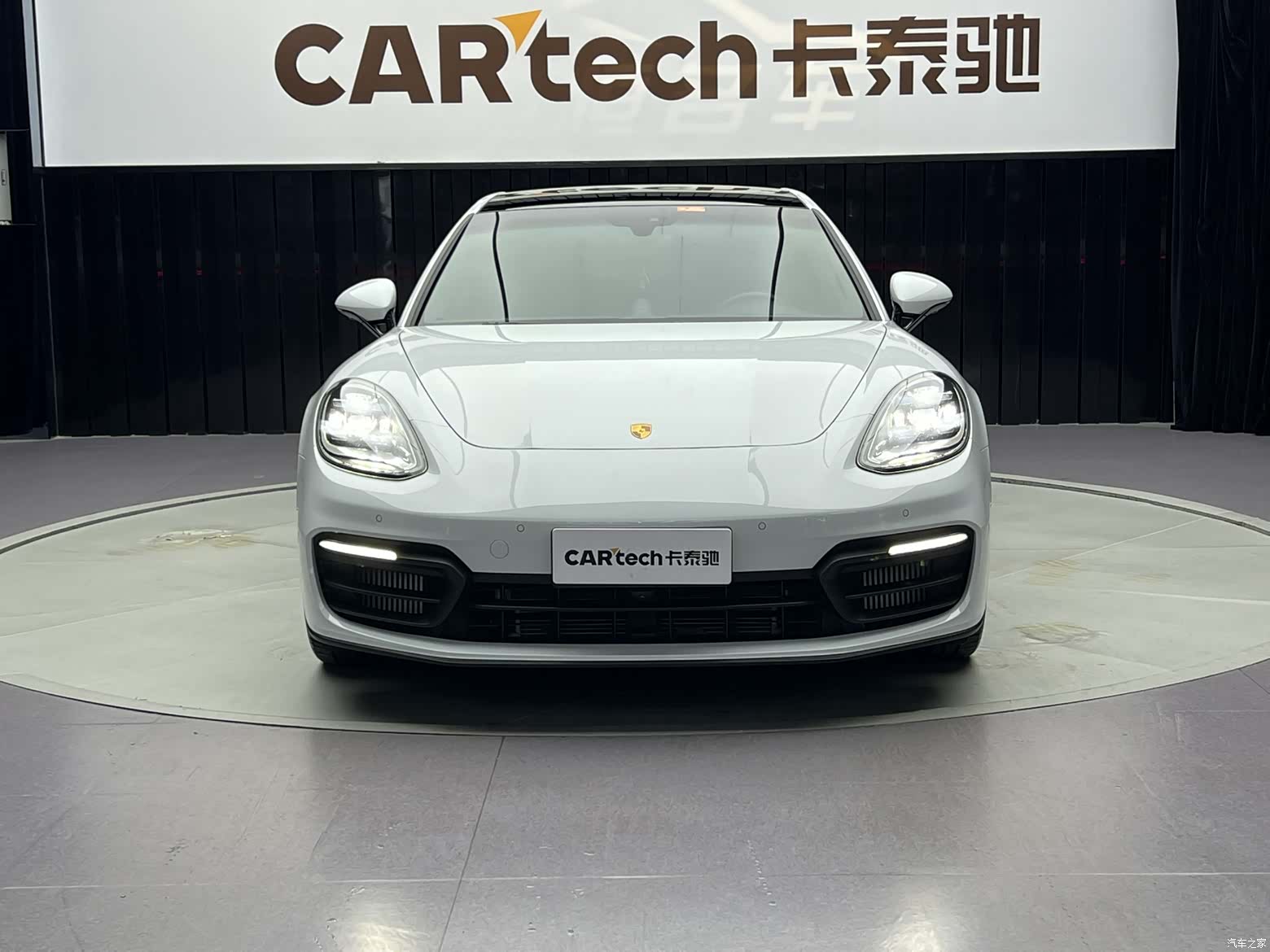 Porsche Panamera, 2023 3