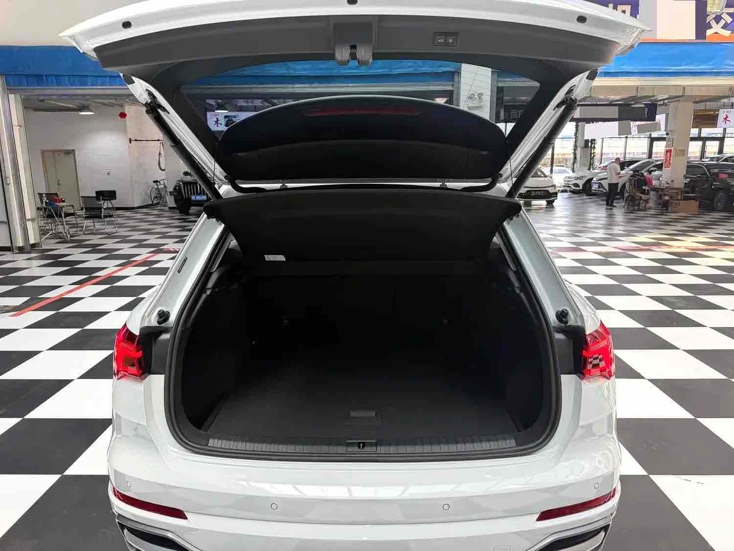 Audi Q3, 2022 16