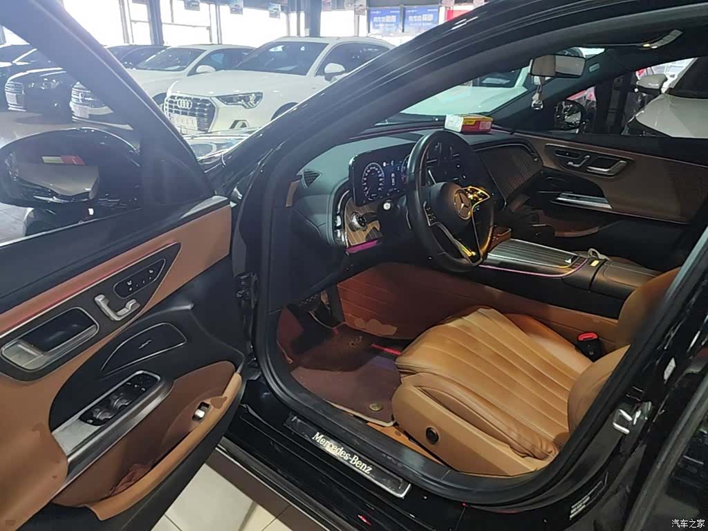 Mercedes-Benz E-Class, 2024 16