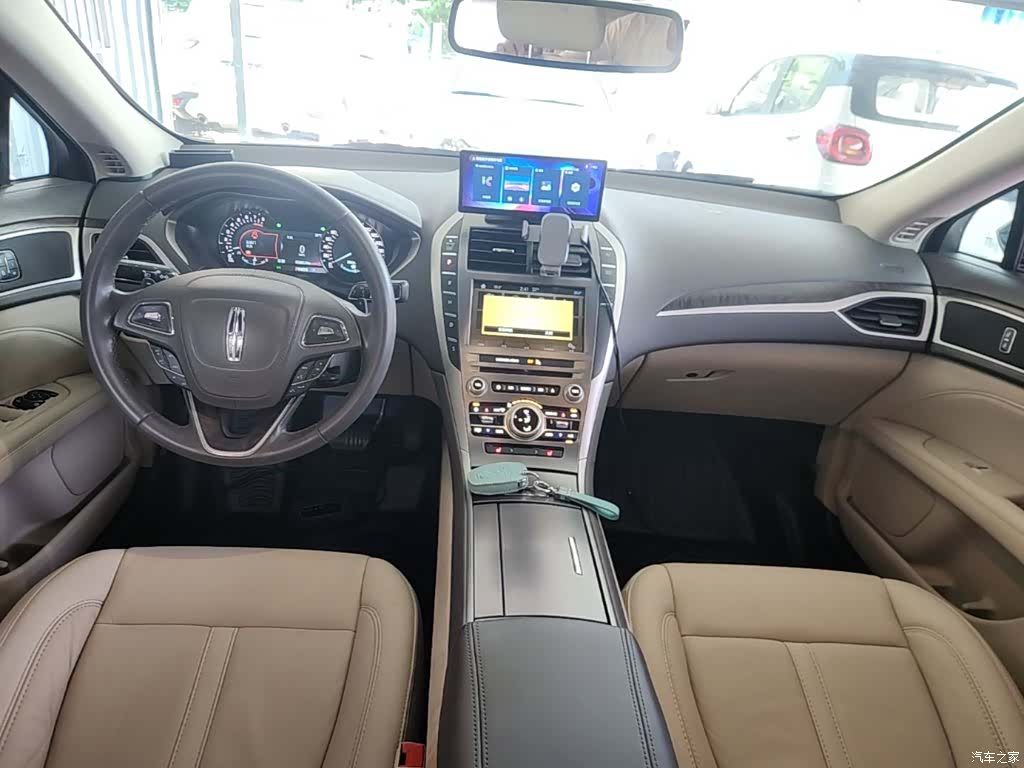 Lincoln MKZ, 2018 10