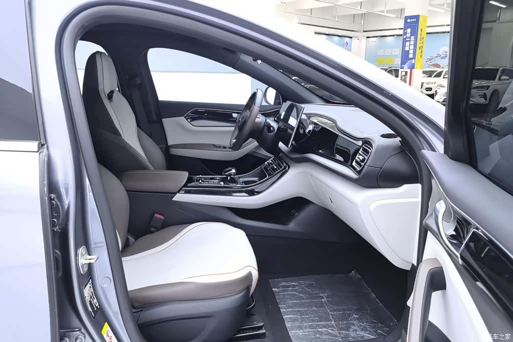 BYD Qin, 2023 8