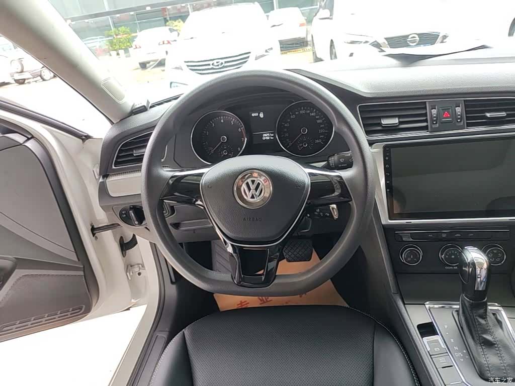 Volkswagen Lamando, 2018 11