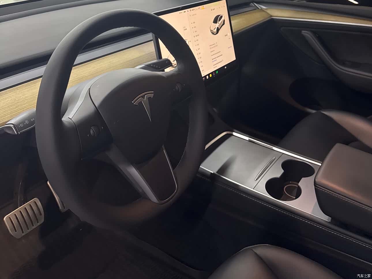 Tesla Model Y, 2022 16