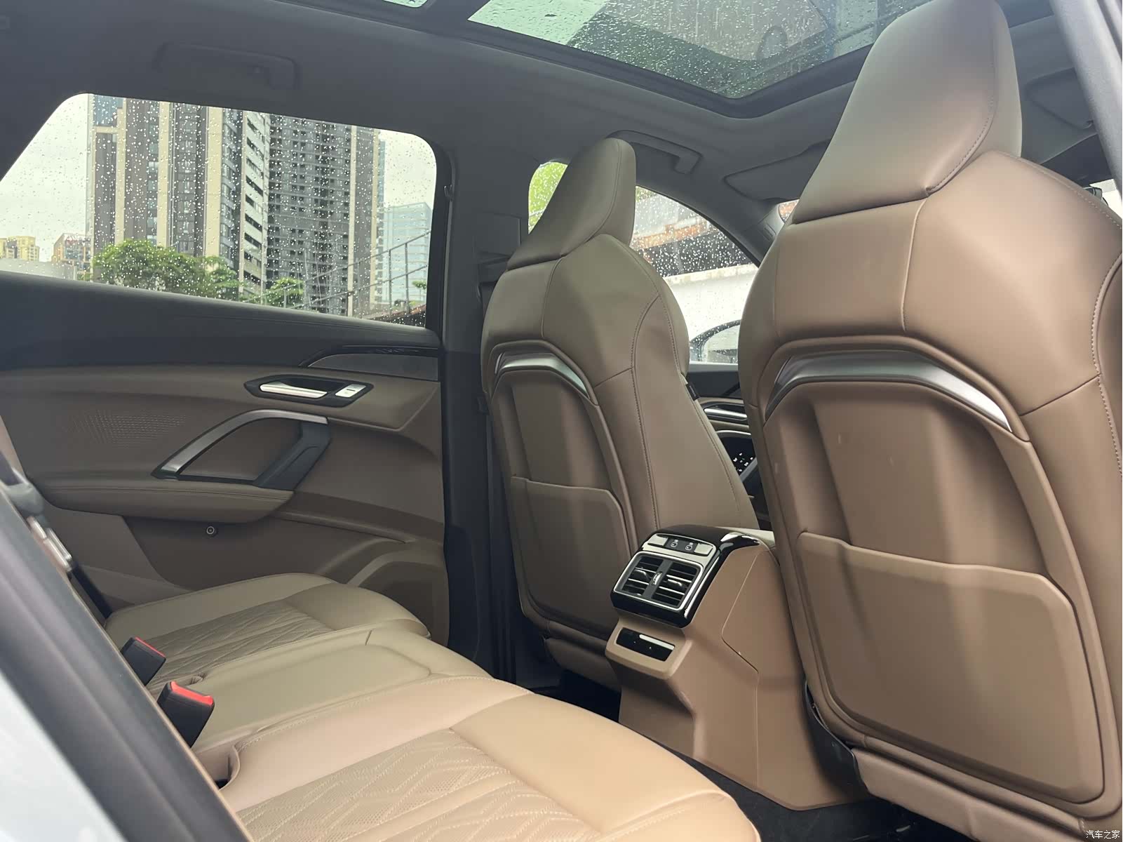 Audi Q5L, 2025 18