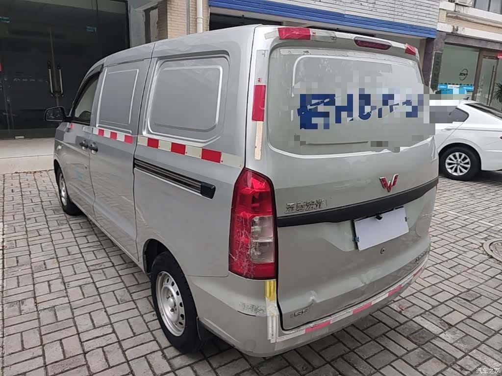Wuling Hongguang, 2020 все фото