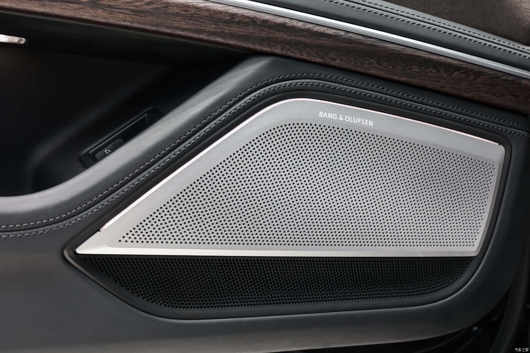 Audi A8L, 2022 23