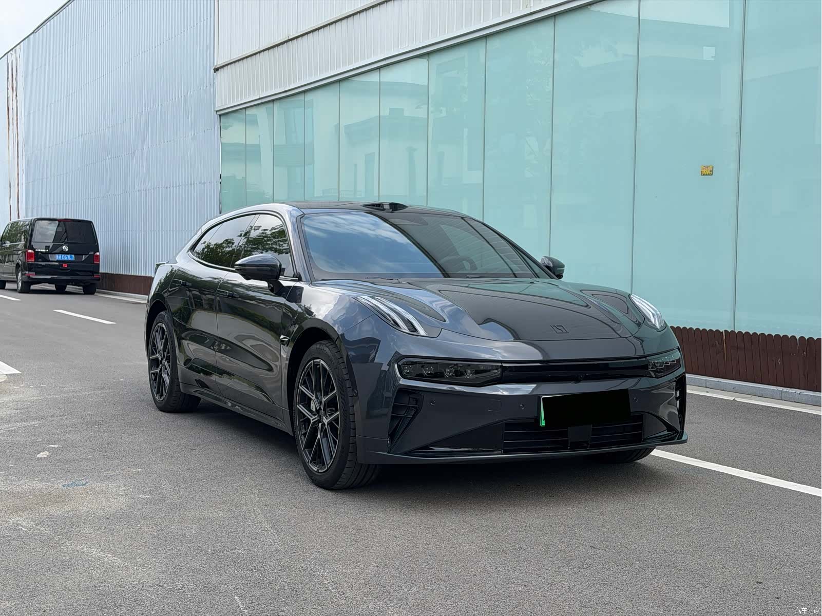 Zeekr 001, 2025 2