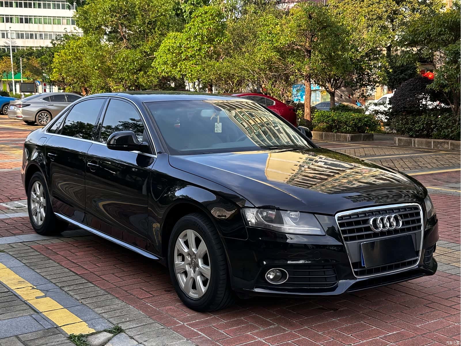 Audi A4L, 2011 3