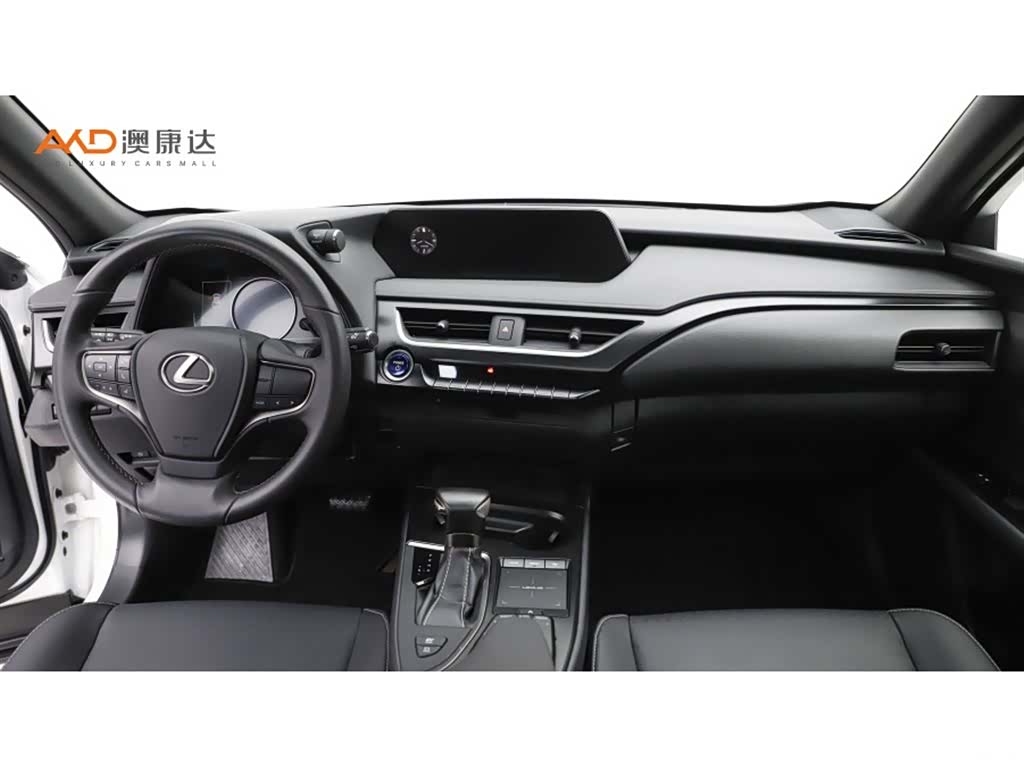 Lexus UX, 2019 все фото