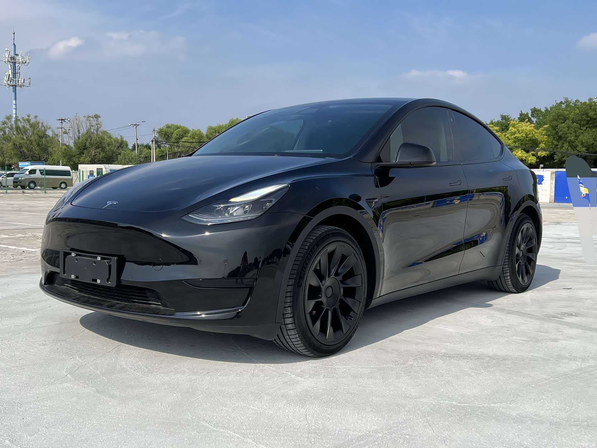 Tesla Model Y, 2022 1