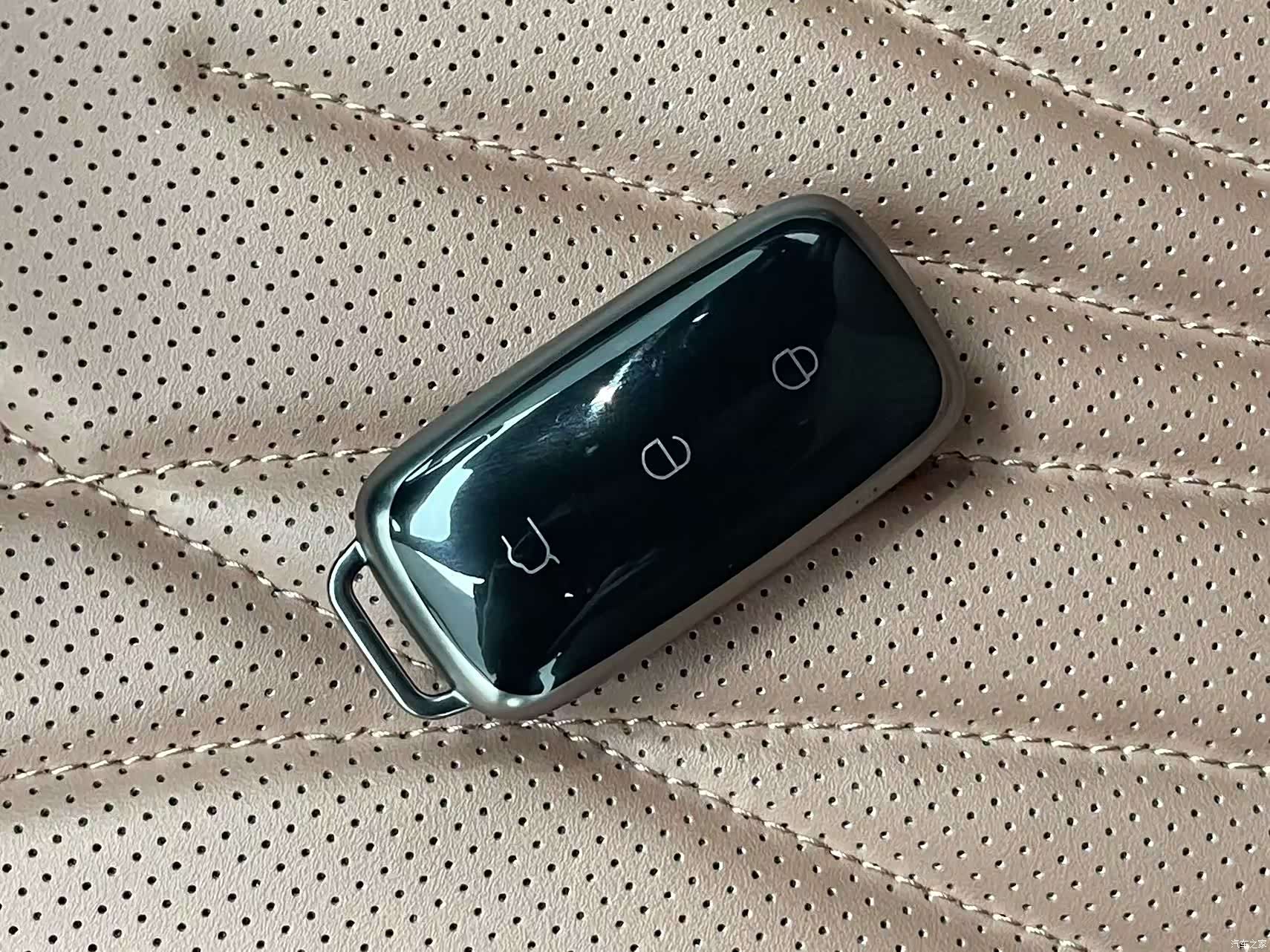 Geely Galaxy L6, 2025 17