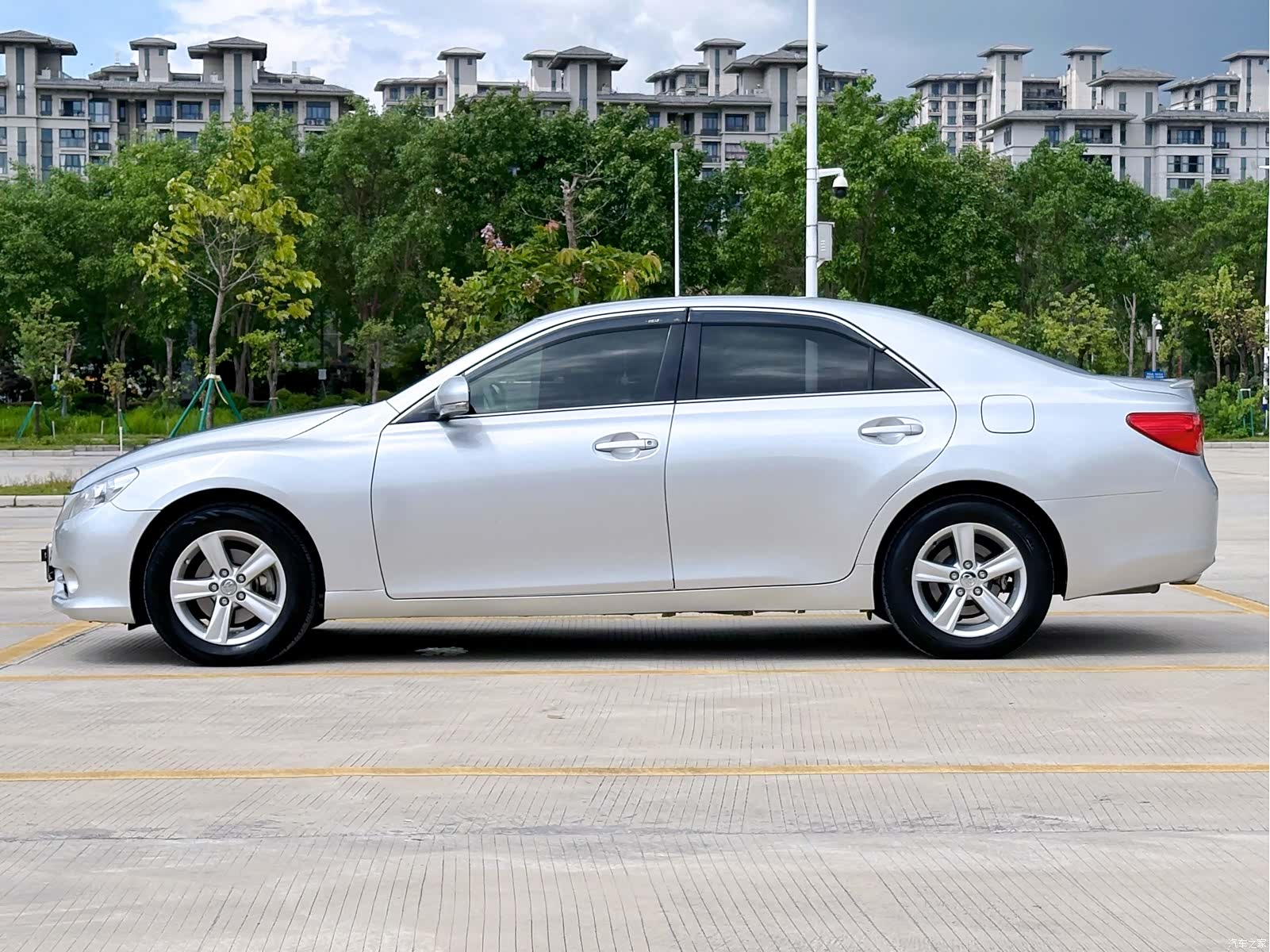 Toyota 2.5S, 2012 14