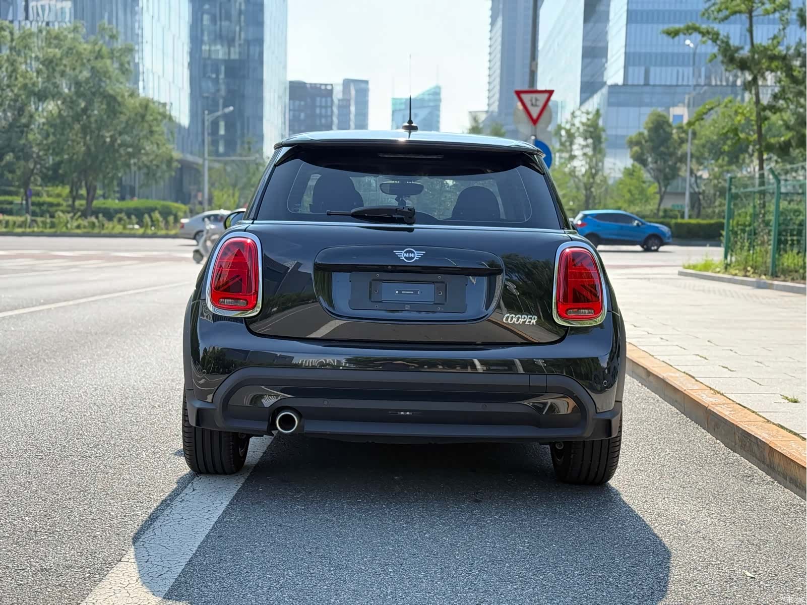 Mini Cooper, 2024 все фото