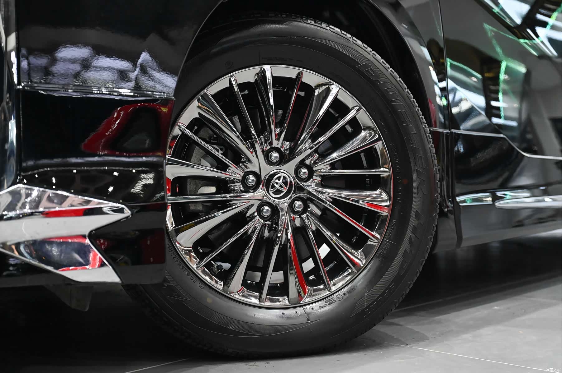 Toyota Alphard, 2022 20