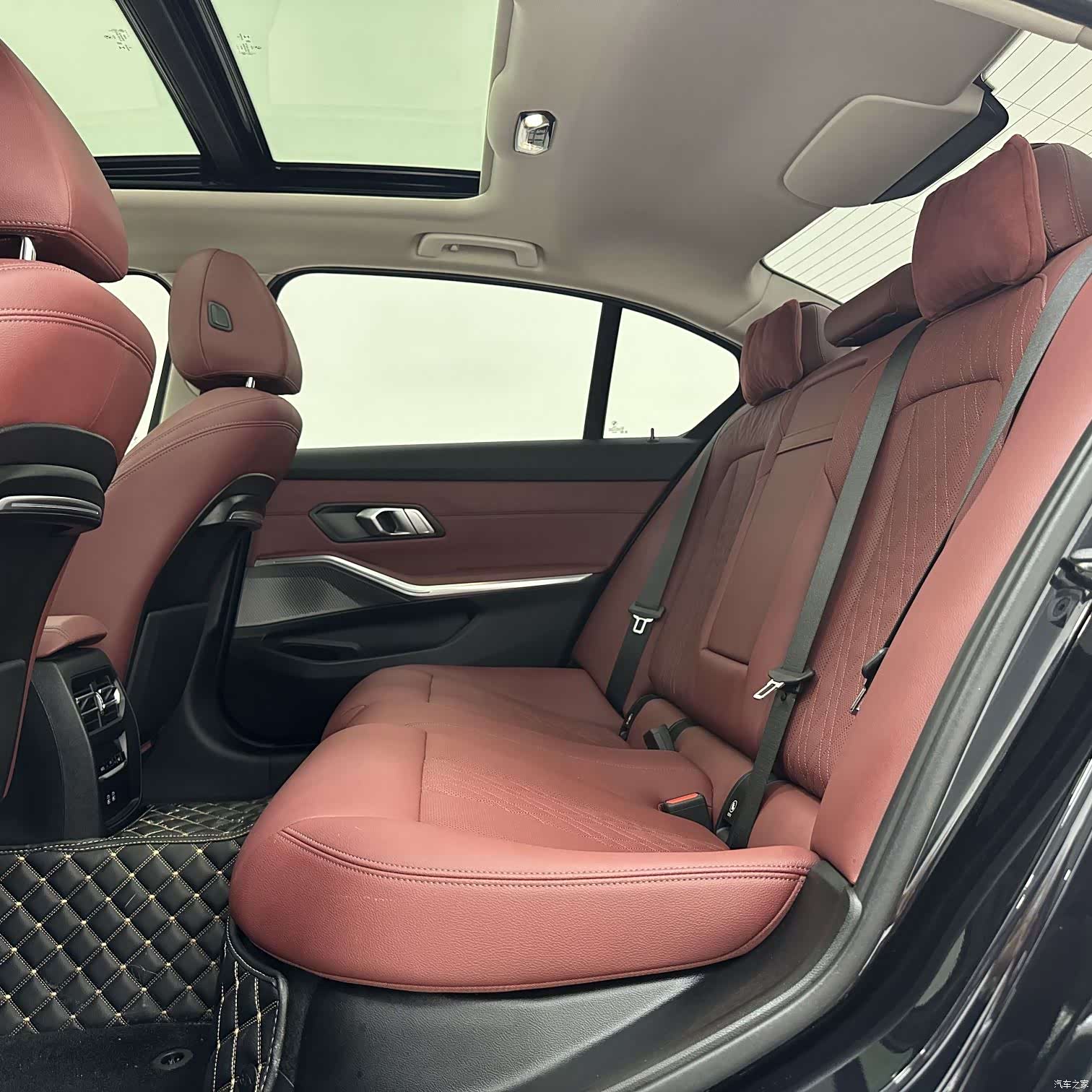 BMW 3 Series, 2022 9