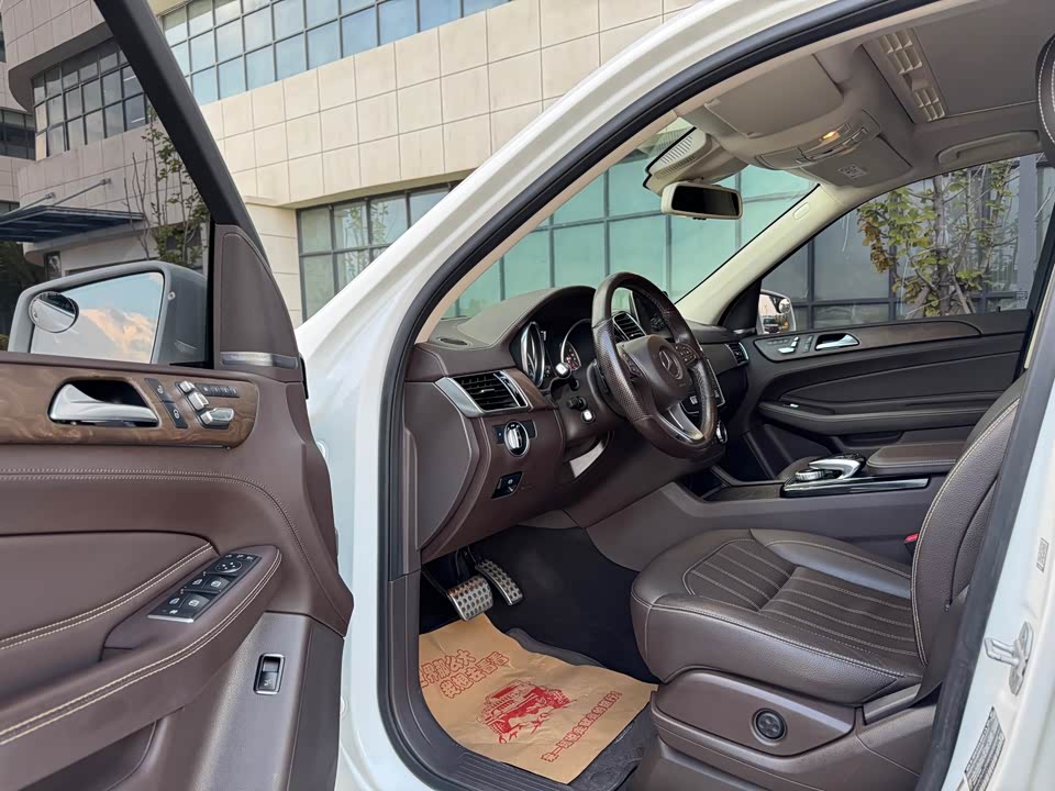 Mercedes-Benz GLE Mercedes-Benz GLE