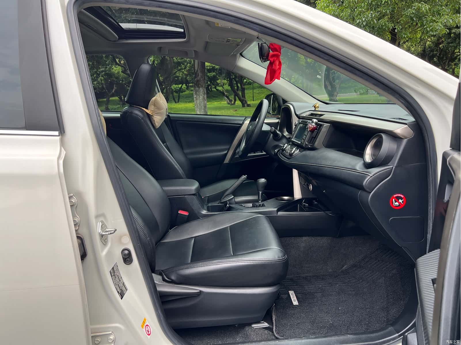 Toyota RAV4, 2016 12