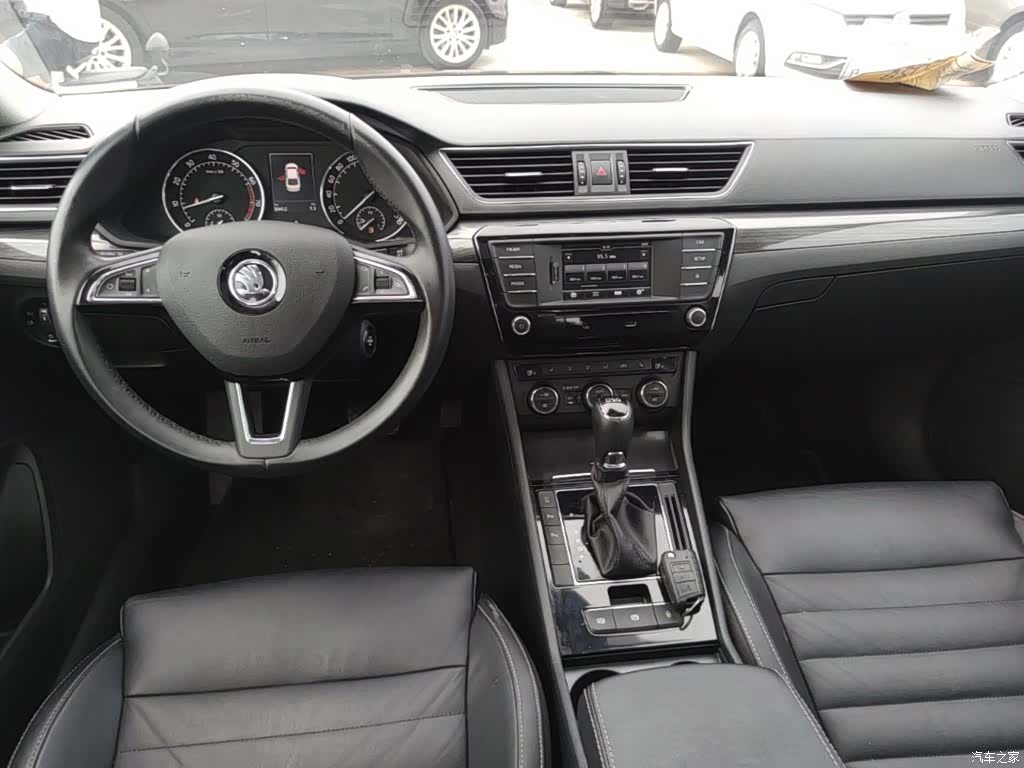 Skoda Superb, 2016 10