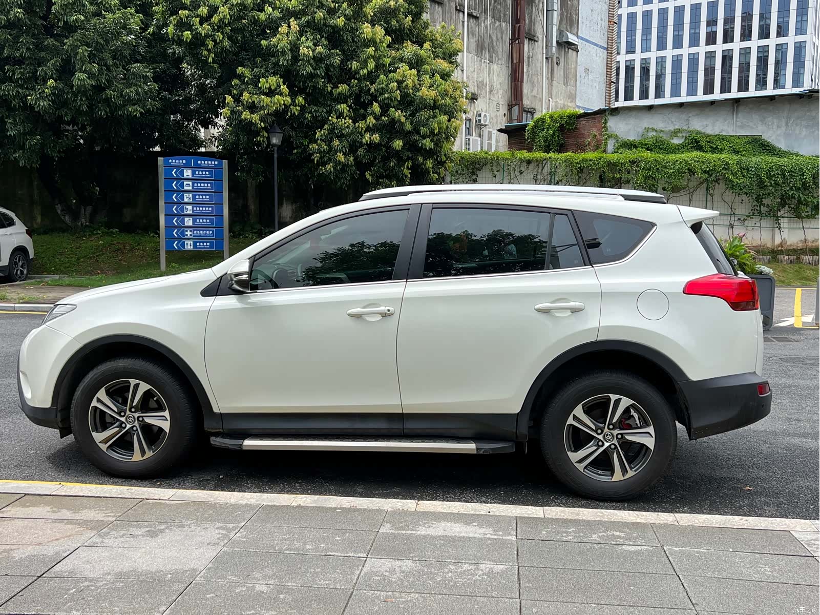 Toyota RAV4, 2016 4