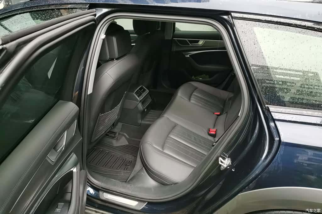 Audi A6, 2022 11