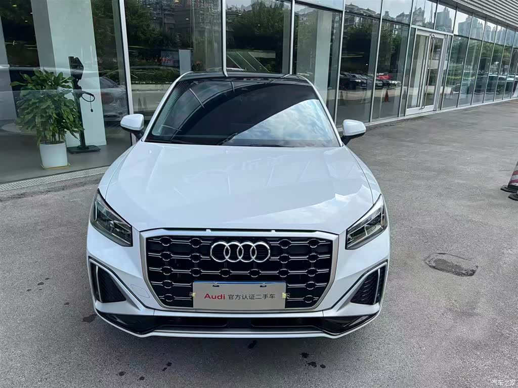 Audi Q2L, 2024 6