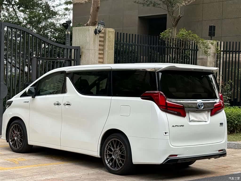 Toyota Alphard, 2019 6