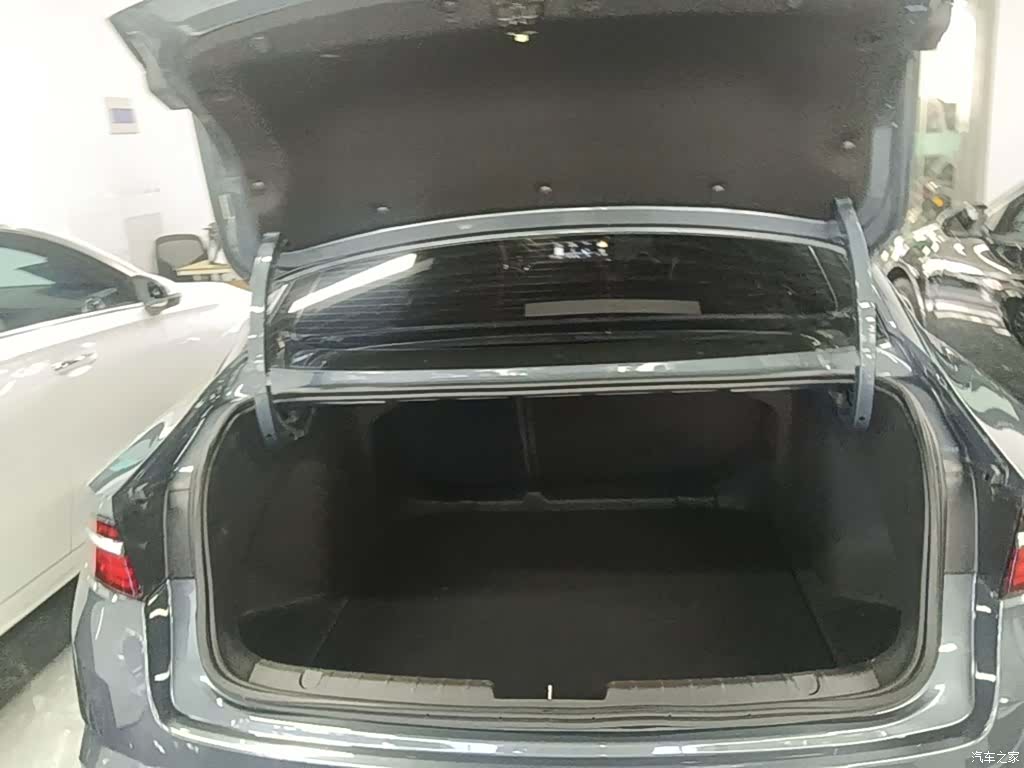 Geely Preface, 2022 19