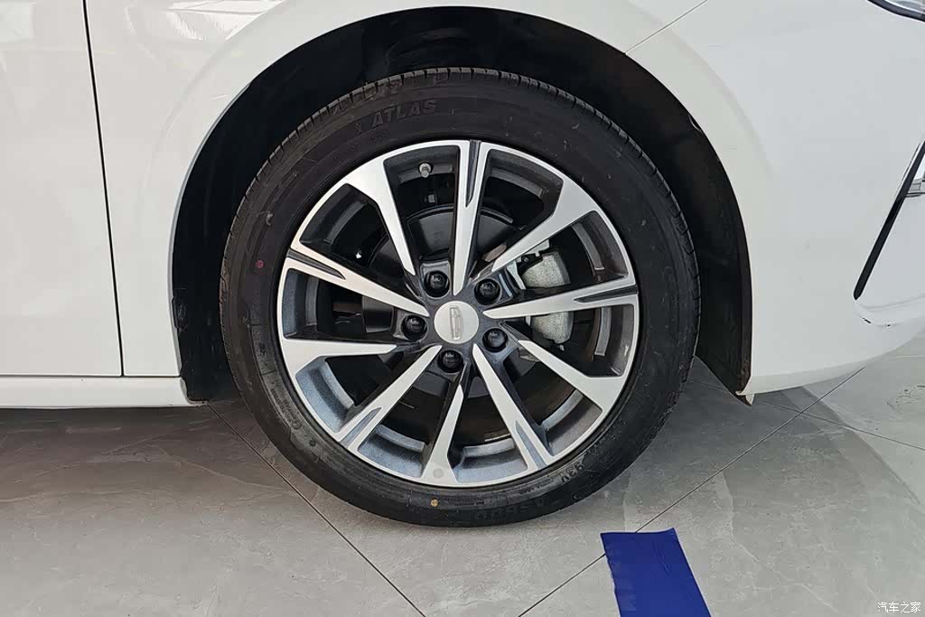 Geely Emgrand, 2024 6