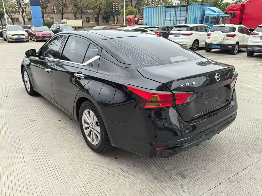 Nissan Altima 2020, фото 3