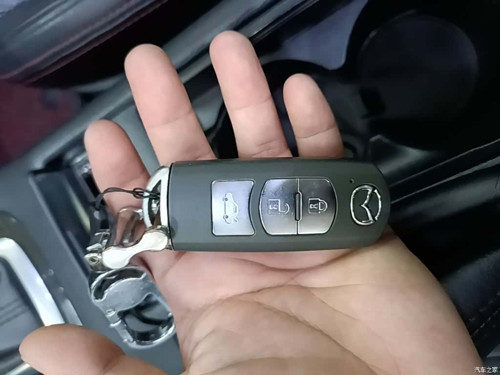 Mazda Atenza, 2016 9