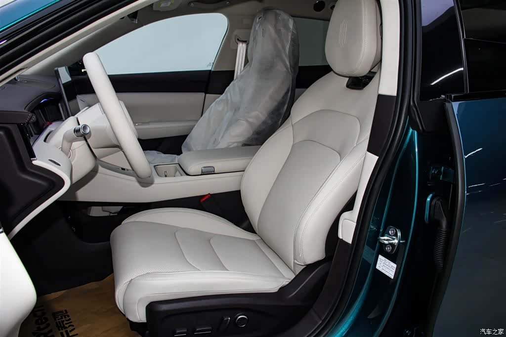 SAIC ShangJie Z7T, 2026 16