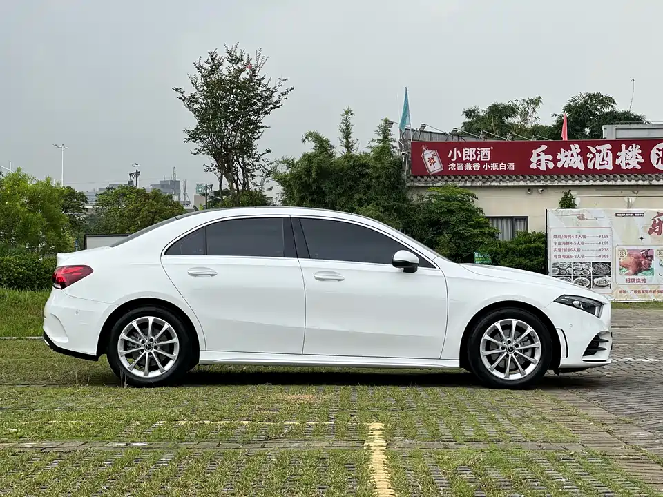 Mercedes-Benz Class A Mercedes-Benz Class A
