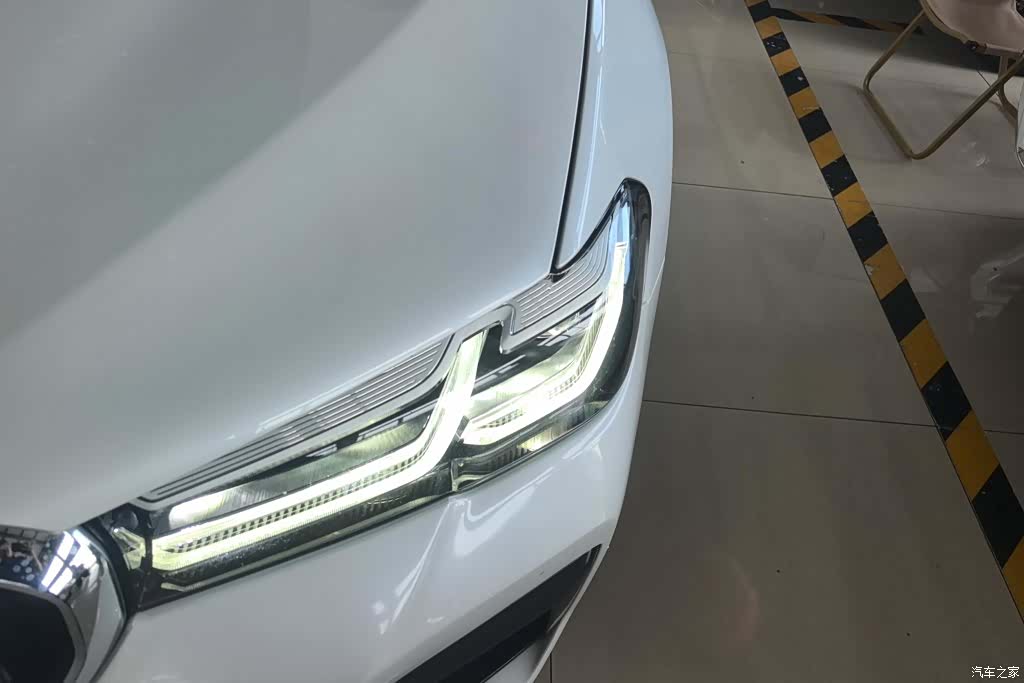 BMW 5 Series, 2022 все фото