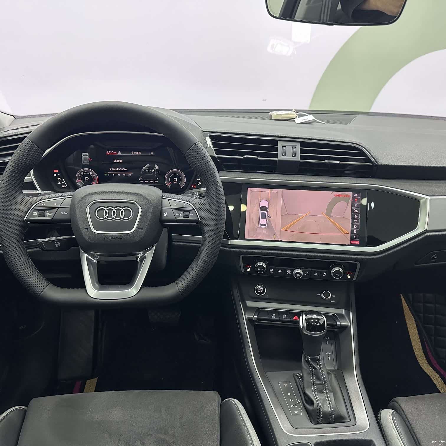 Audi Q3, 2023 11