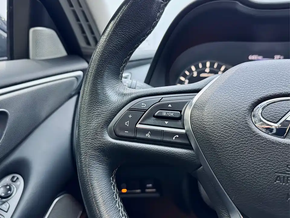 Infiniti Q50L Infiniti Q50L