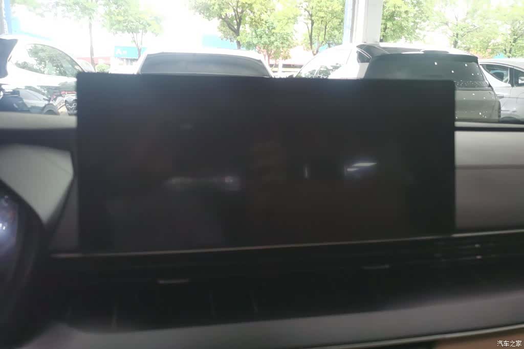 Geely Emgrand, 2024 13