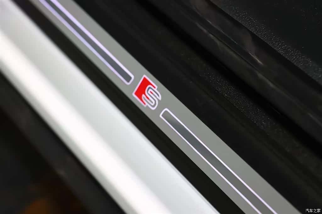 Audi Q5L, 2023 13