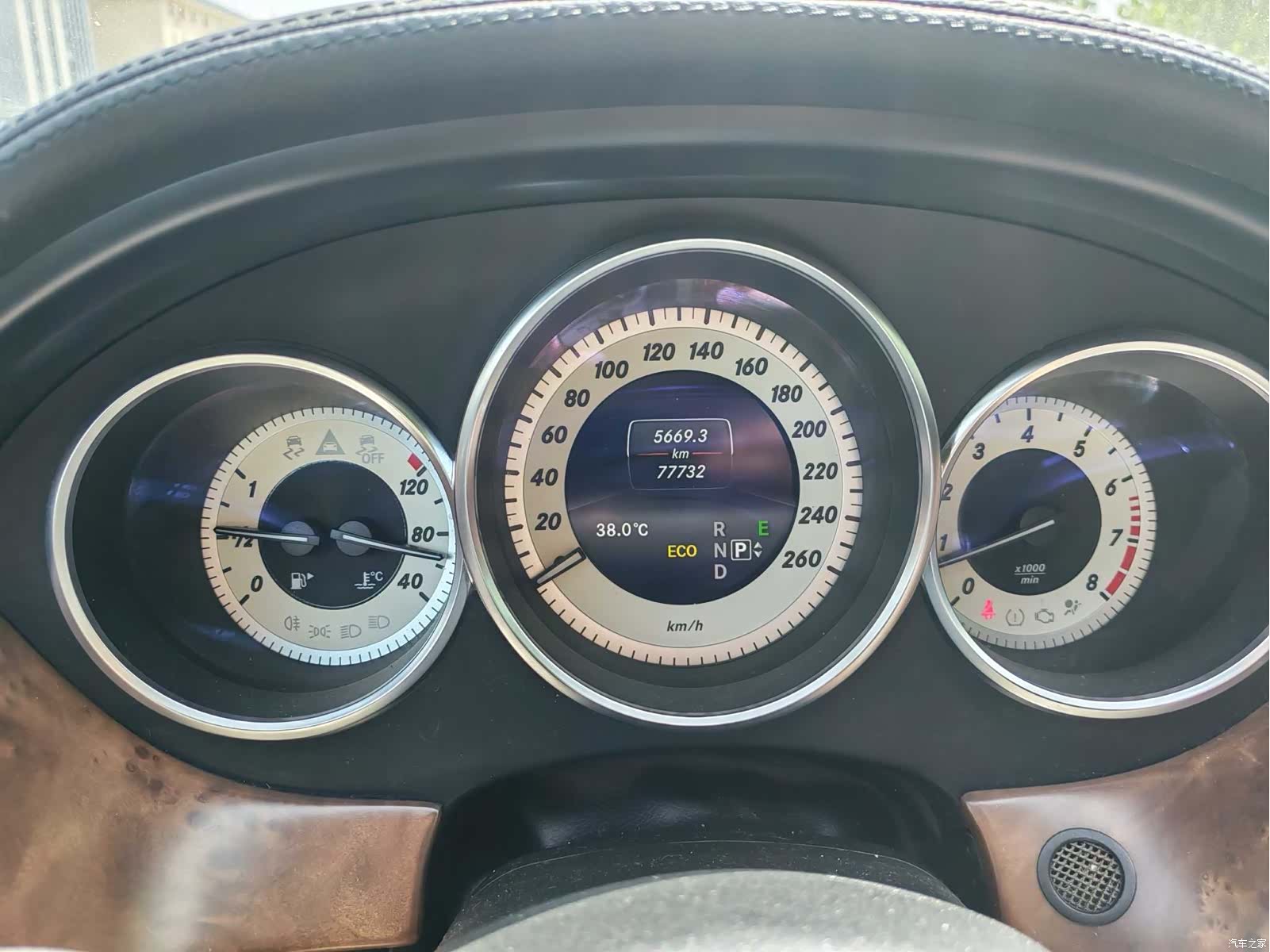 Mercedes-Benz CLS, 2014 6