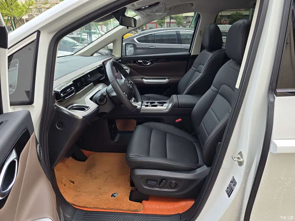 Trumpchi E8, 2023 4