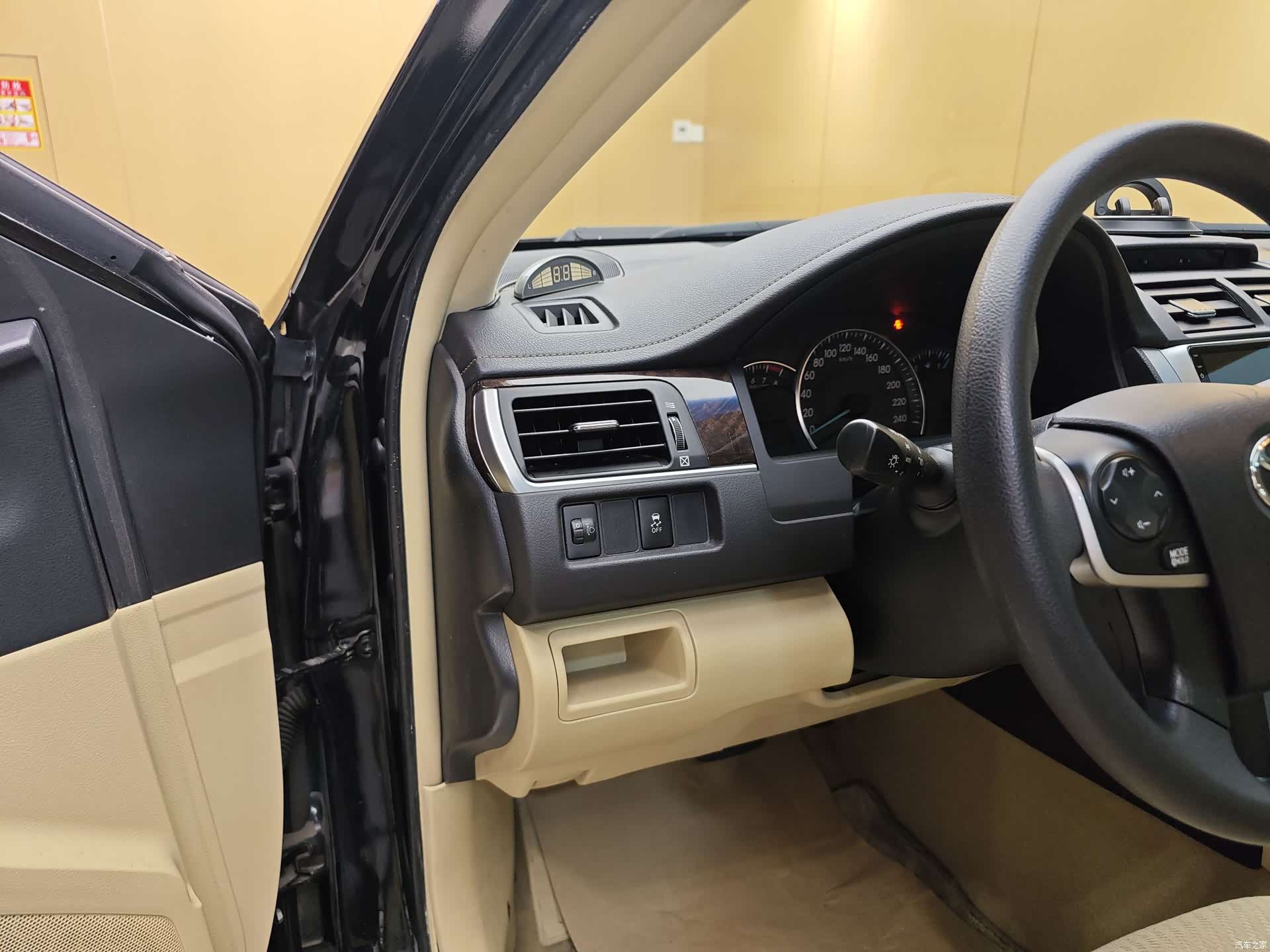 Toyota Camry, 2016 12