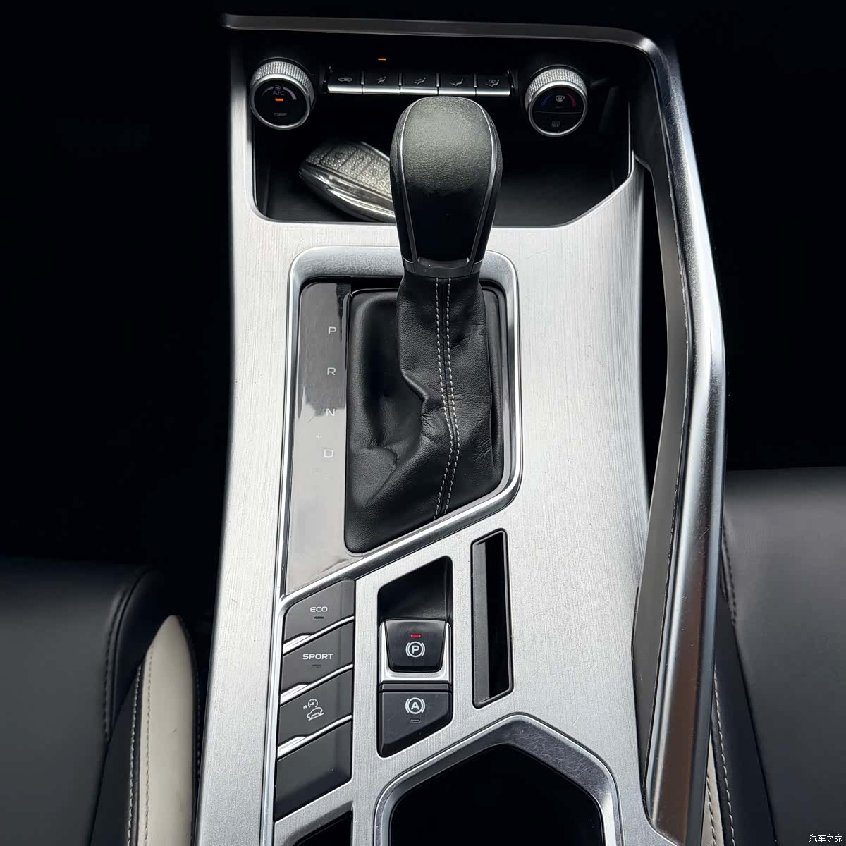 Geely Coolray, 2020 18