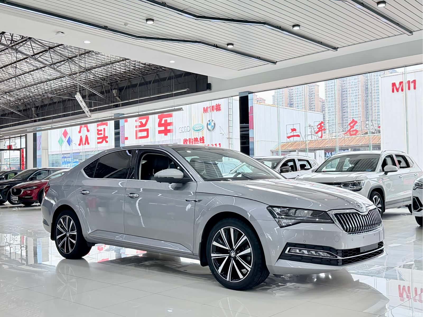 Skoda Superb, 2022 3