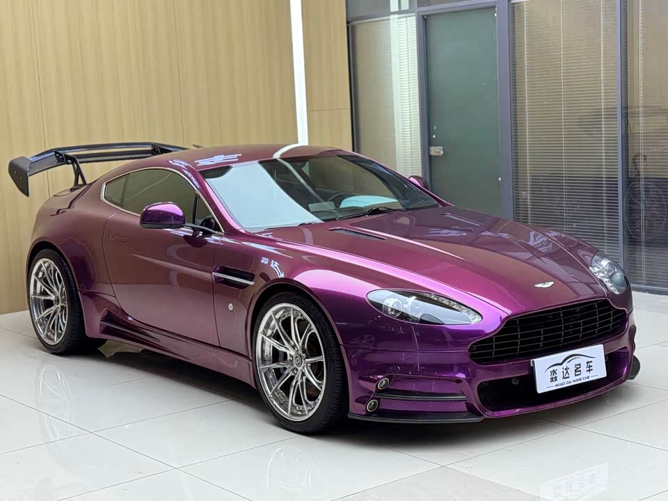 Aston Martin V8 Vantage Aston Martin V8 Vantage