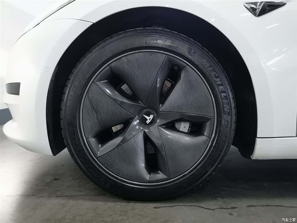 Tesla Model 3, 2020 17