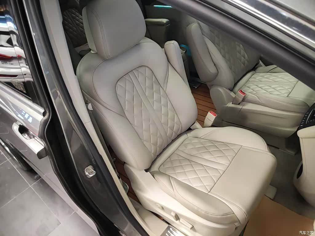 Buick GL8, 2019 25