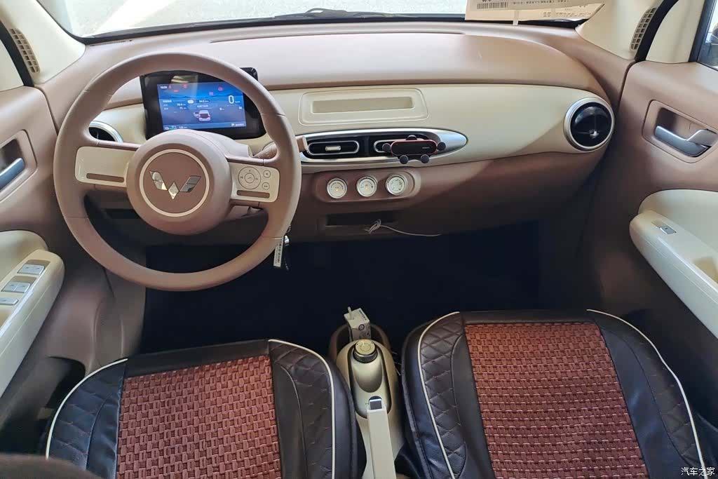 Wuling MINIEV, 2026 12
