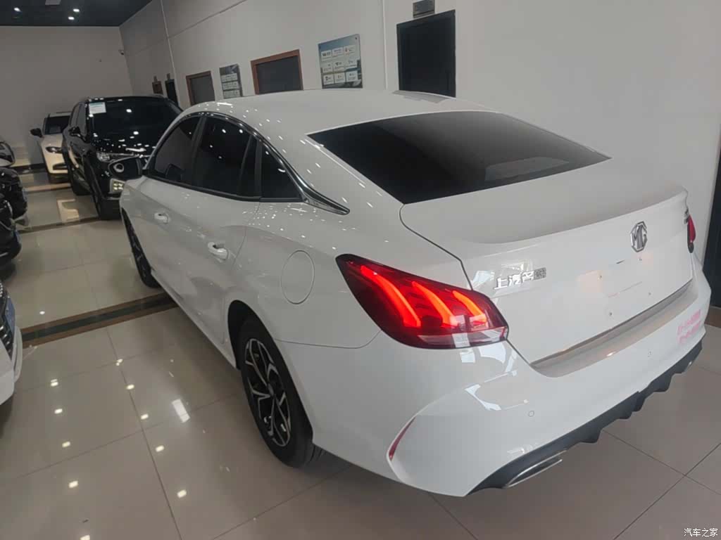 MG MG5, 2022 все фото