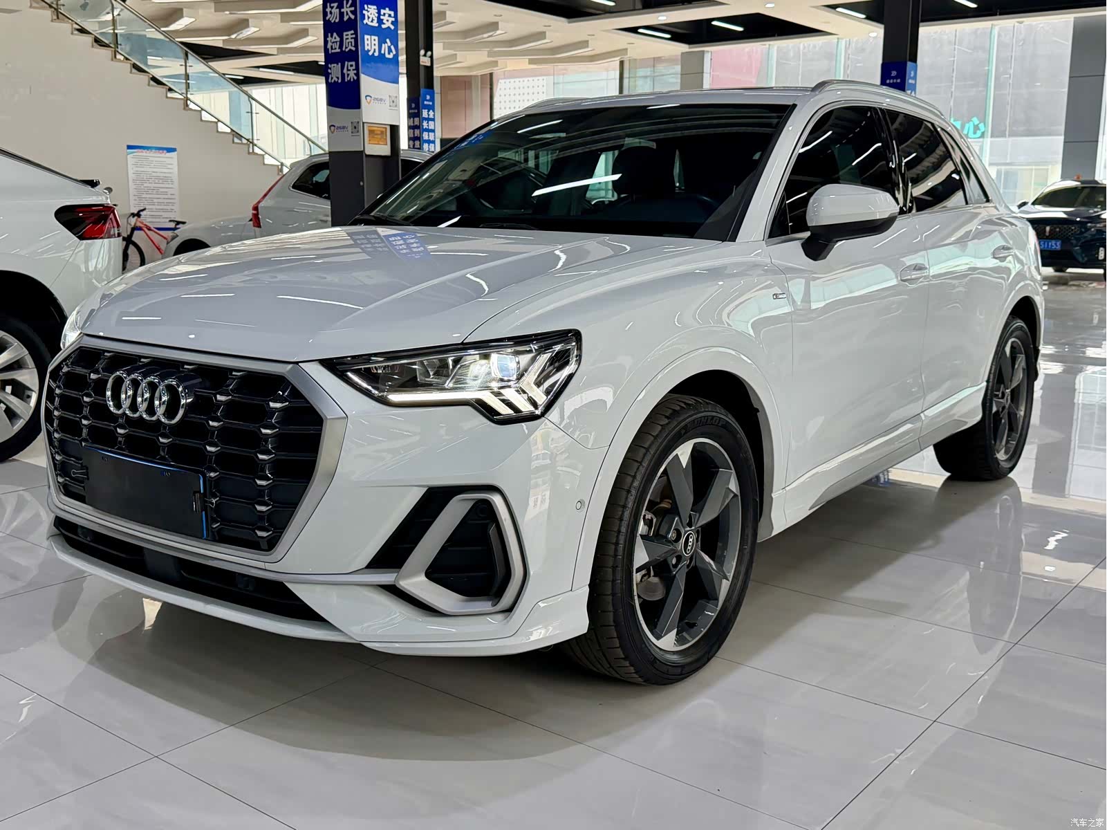 Audi Q3, 2022 1