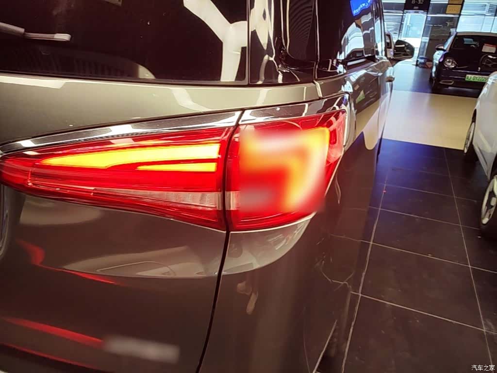 Buick GL8, 2019 8