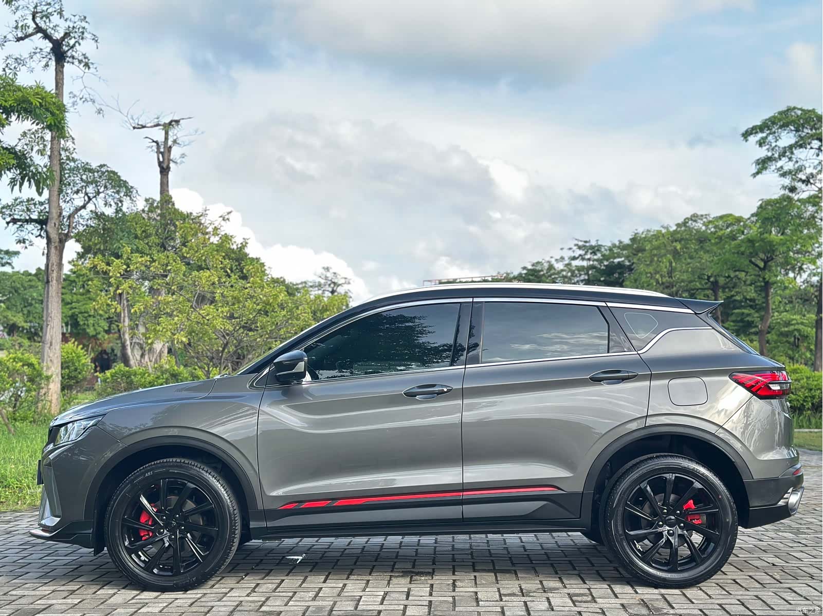 Geely Coolray, 2024 10